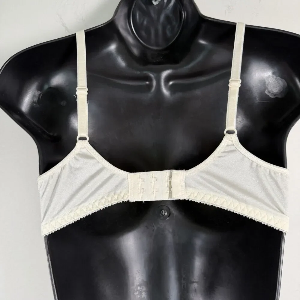 Olga New Simply Perfect Satin Nylon UnderWire Bra Women's  33042 Sz 36A Vintage